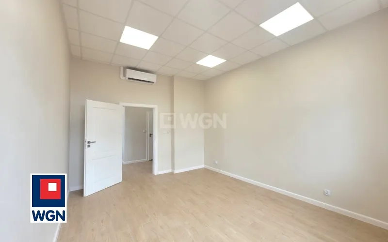 Lokal handlowy na  wynajem Kwidzyn - Nowoczesny, klimatyzowany lokal biurowy - jasny i gotowy do wejścia