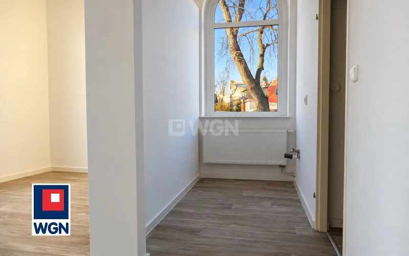Lokal handlowy na  wynajem Kwidzyn - Nowoczesny lokal z dużymi witrynami w centrum